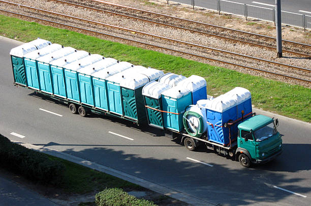 Best Porta potty delivery and setup  in Kearney, MO